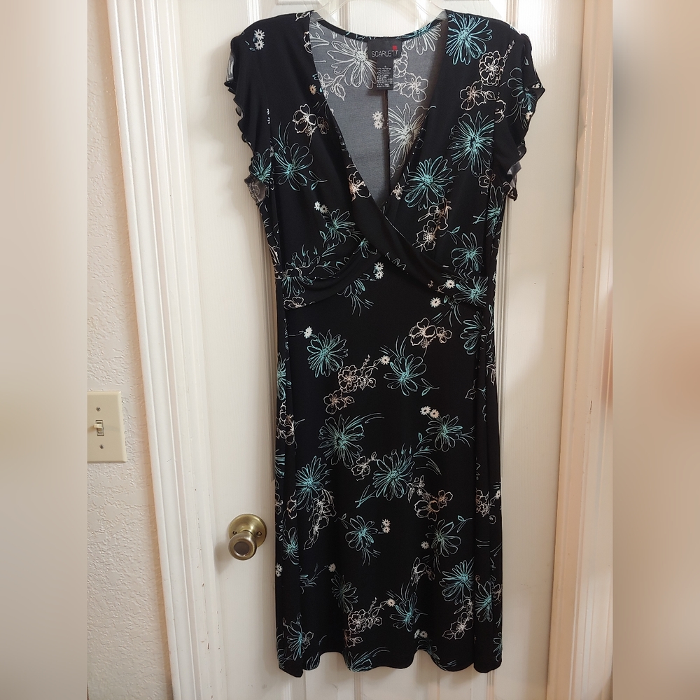 Scarlett Black V-neck Midi Dress w/ White and Light Teal Floral Pattern, Size 10